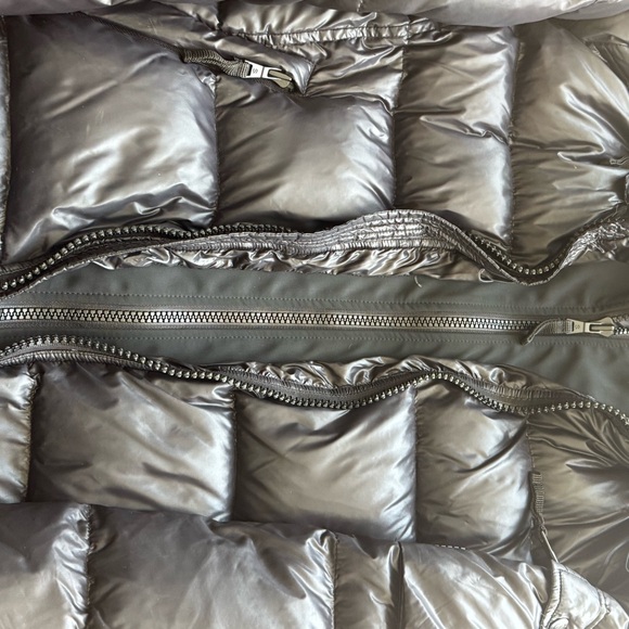 Men's Black Hooded Puffer Jacket - Picture 3 of 6